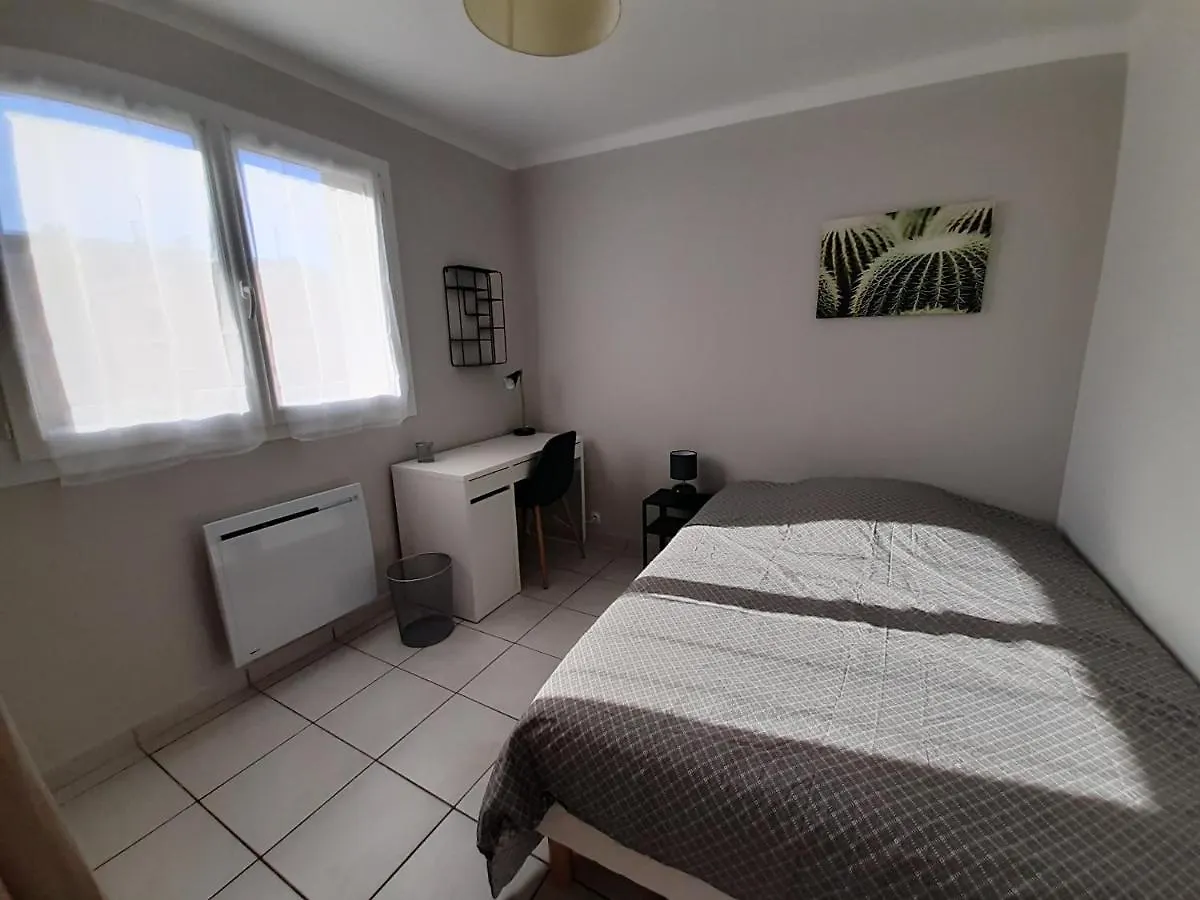 Les Peupliers Appartement Centre Ville D'Aix Avec 3 Chambres Et Parking Prive Aix-en-Provence Frankrike