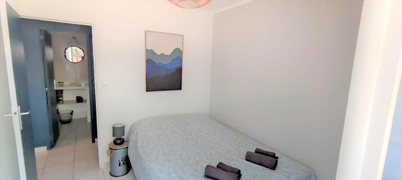 Lägenhet Les Peupliers Appartement Centre Ville D'Aix Avec 3 Chambres Et Parking Prive Aix-en-Provence Frankrike